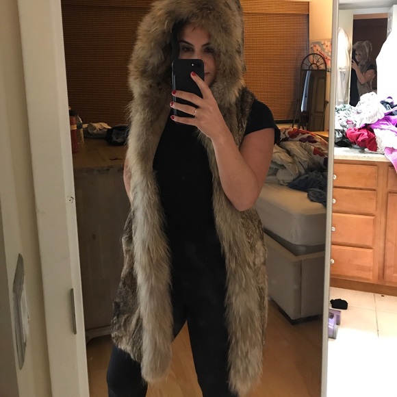 Rabbit fur hooded vest - Picture 5 of 6